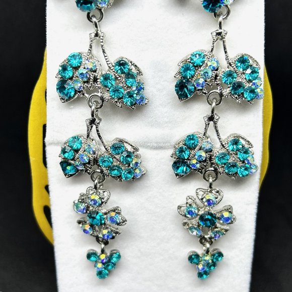 CRYSTAL CHANDELIER BLUE EMERALD EARRING - Picture 3 of 4